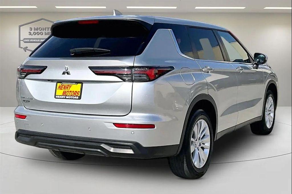 used 2025 Mitsubishi Outlander car, priced at $25,900