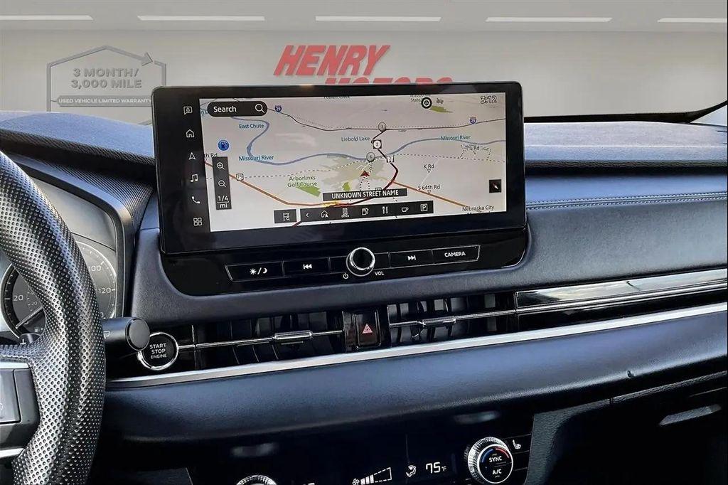 used 2025 Mitsubishi Outlander car, priced at $25,900