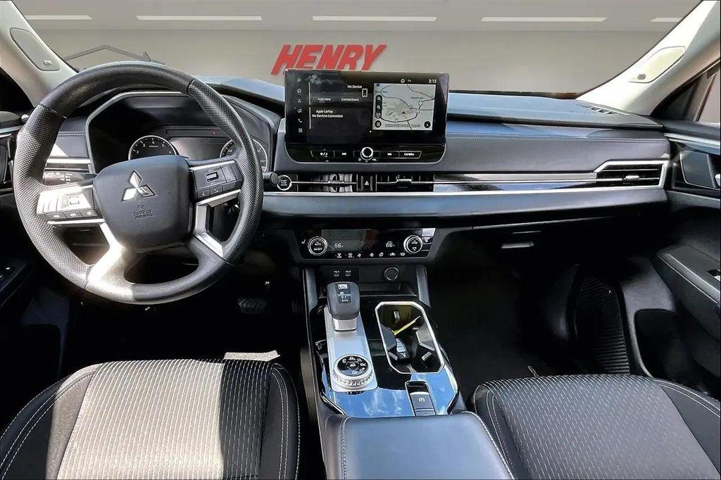 used 2025 Mitsubishi Outlander car, priced at $24,900