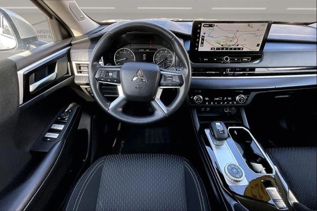 used 2025 Mitsubishi Outlander car, priced at $25,900