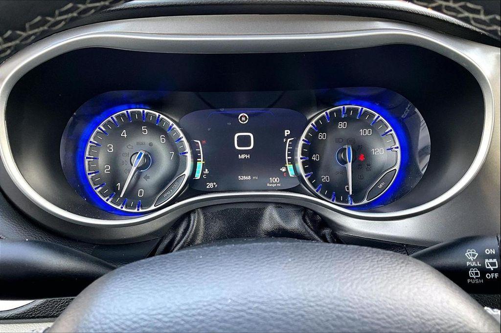 used 2024 Chrysler Pacifica car, priced at $28,300