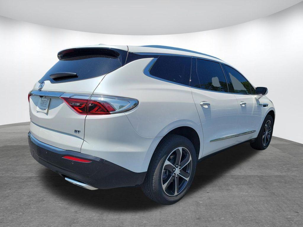 used 2022 Buick Enclave car, priced at $28,000