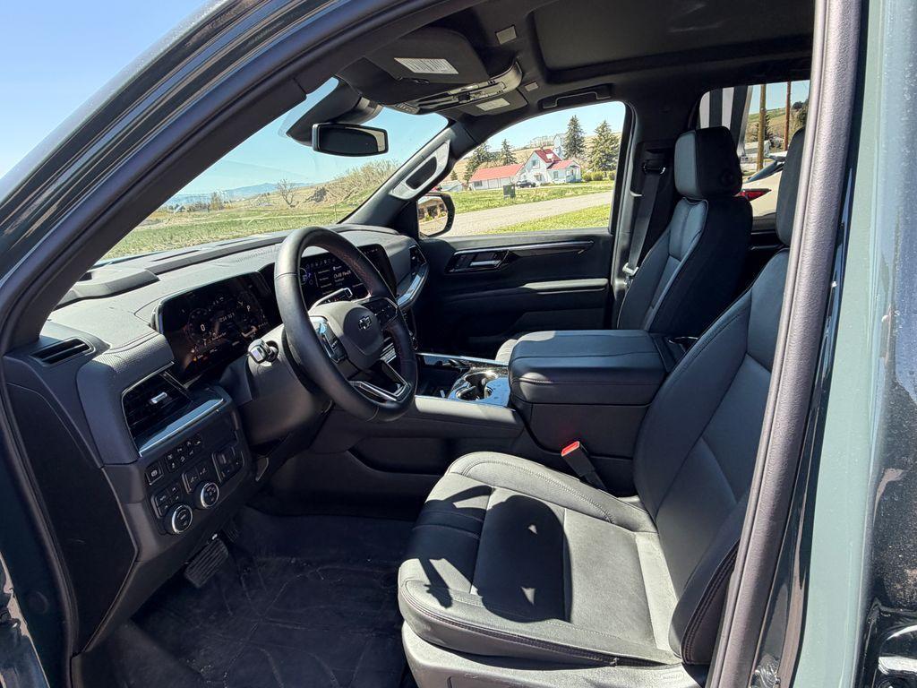 used 2025 Chevrolet Tahoe car, priced at $79,389