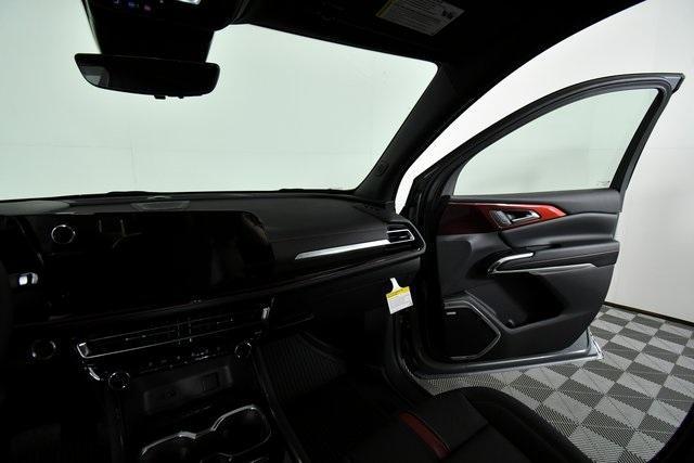 new 2026 Chevrolet Traverse car, priced at $57,098