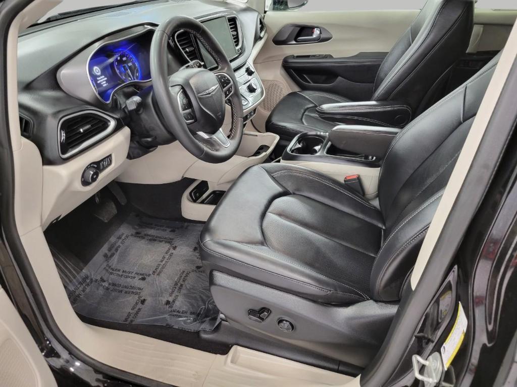 used 2024 Chrysler Pacifica car, priced at $28,772