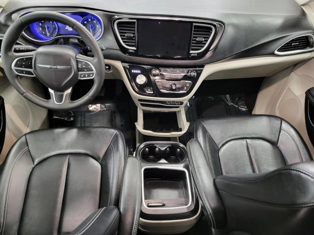 used 2024 Chrysler Pacifica car, priced at $28,772