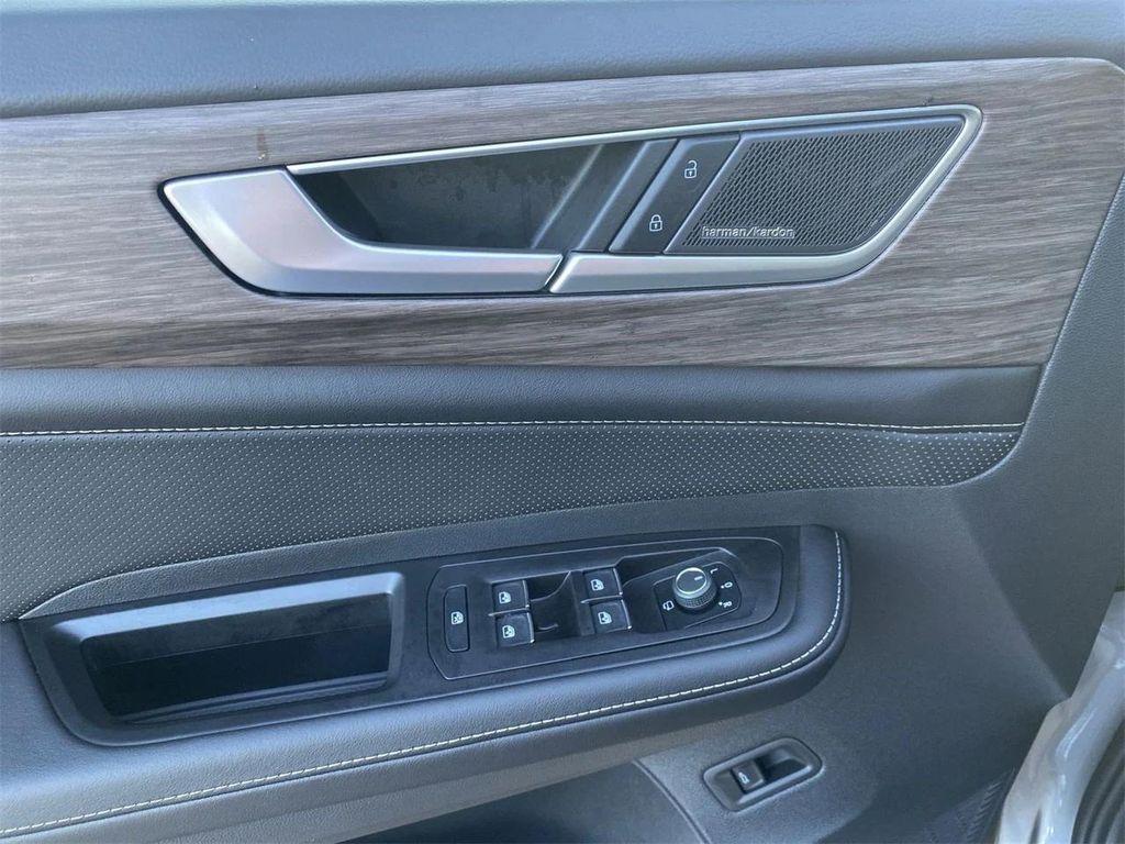 new 2026 Volkswagen Atlas car, priced at $52,570