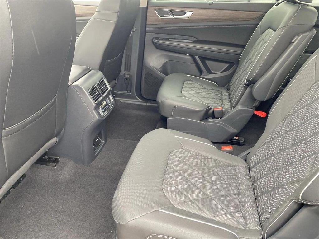 new 2026 Volkswagen Atlas car, priced at $55,503