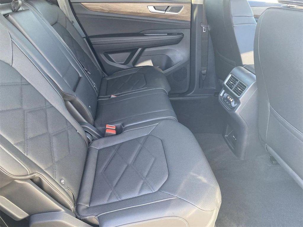 new 2026 Volkswagen Atlas car, priced at $37,392