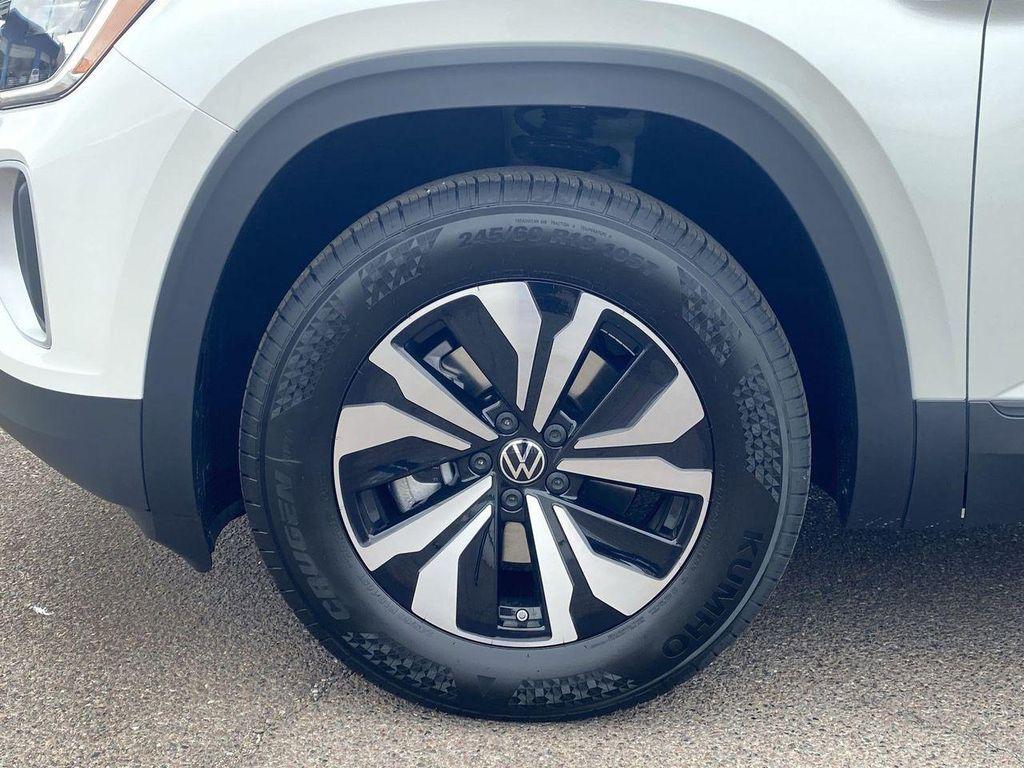 new 2026 Volkswagen Atlas car, priced at $37,410