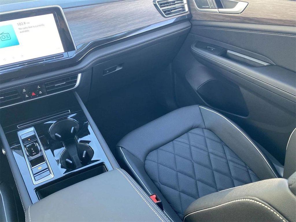 new 2026 Volkswagen Atlas car, priced at $52,285