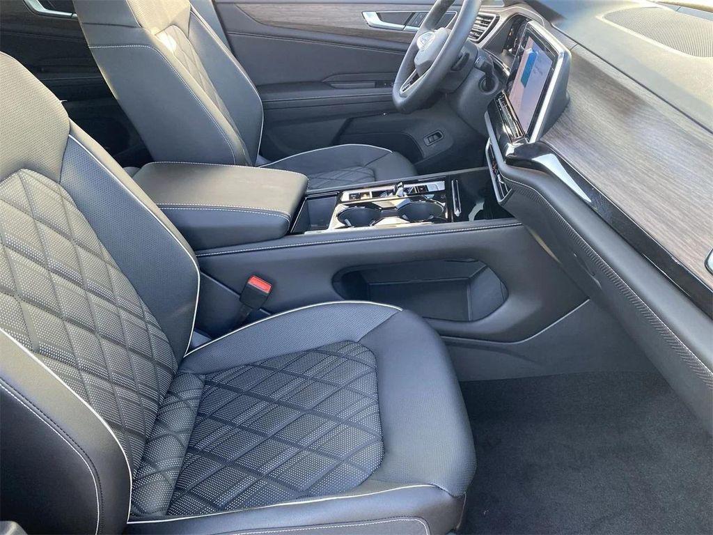 new 2026 Volkswagen Atlas car, priced at $52,285