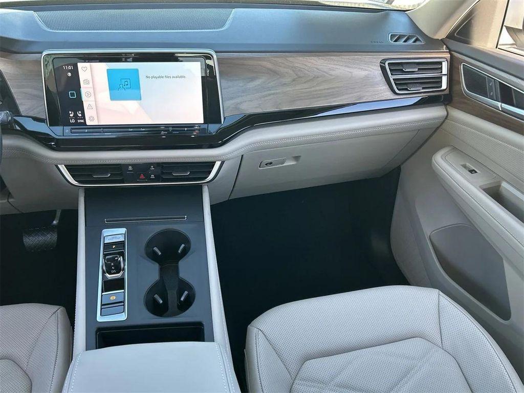 new 2026 Volkswagen Atlas car, priced at $38,022