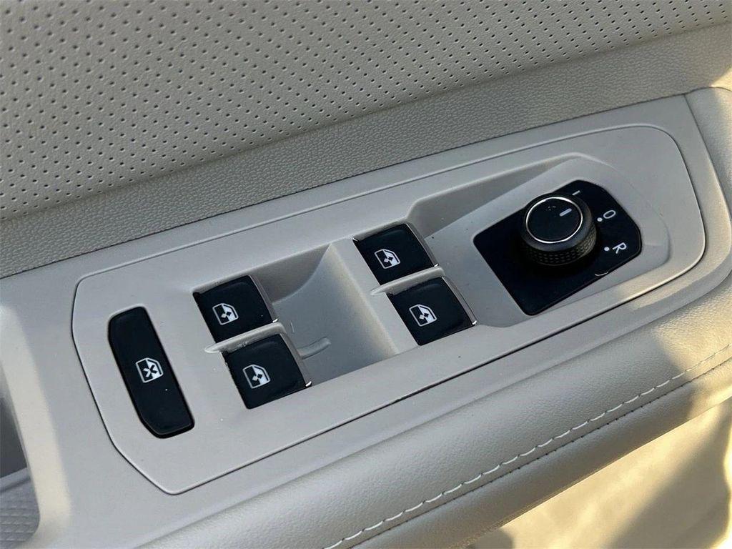 new 2026 Volkswagen Atlas car, priced at $38,022