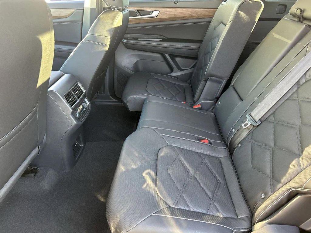 new 2026 Volkswagen Atlas car, priced at $44,906