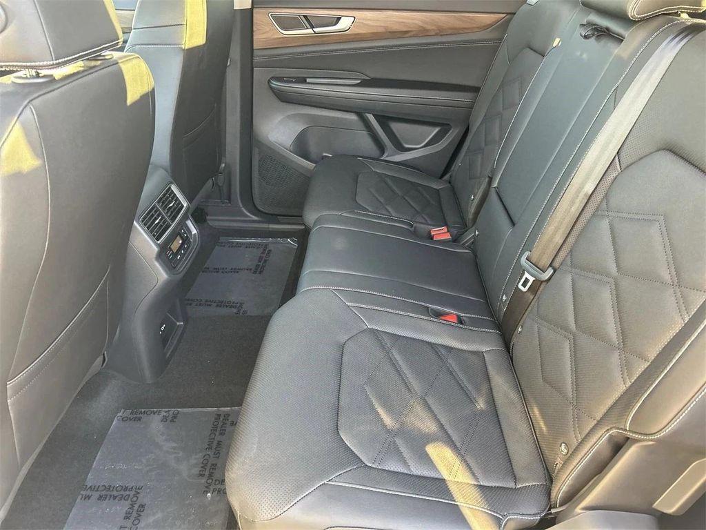 new 2026 Volkswagen Atlas car, priced at $37,697