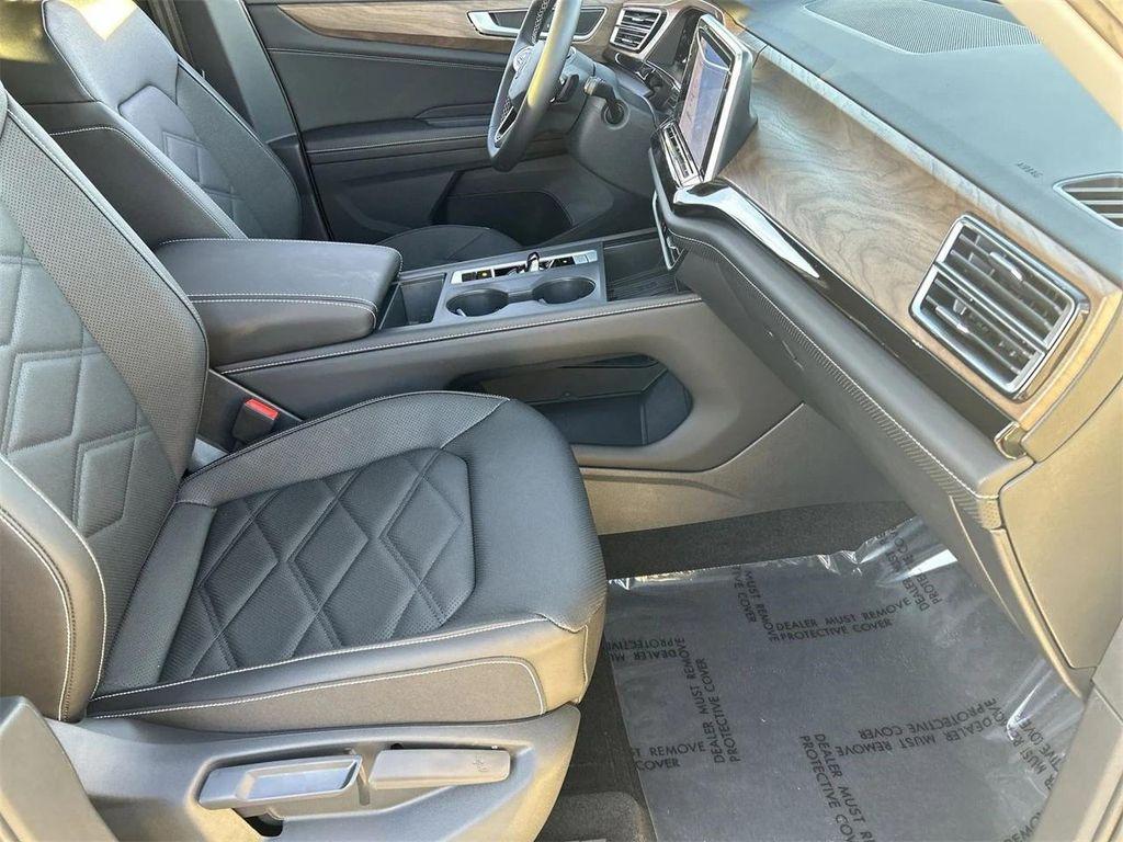 new 2026 Volkswagen Atlas car, priced at $37,697