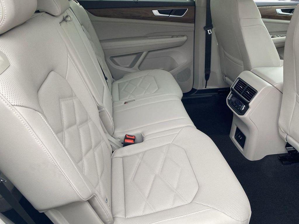 new 2026 Volkswagen Atlas car, priced at $44,805
