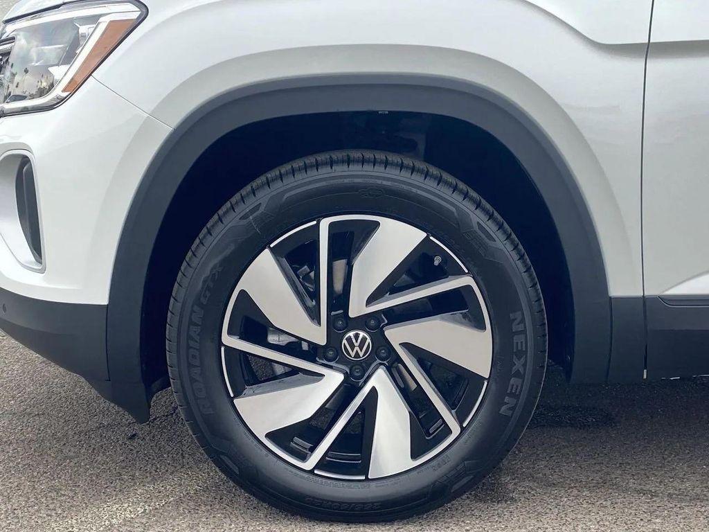 new 2026 Volkswagen Atlas car, priced at $44,805