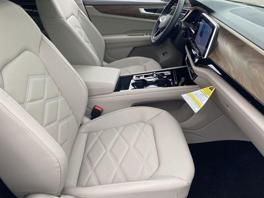 new 2026 Volkswagen Atlas car, priced at $44,805