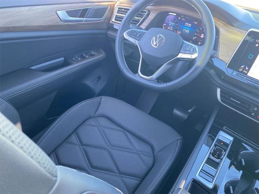 new 2026 Volkswagen Atlas car, priced at $43,075