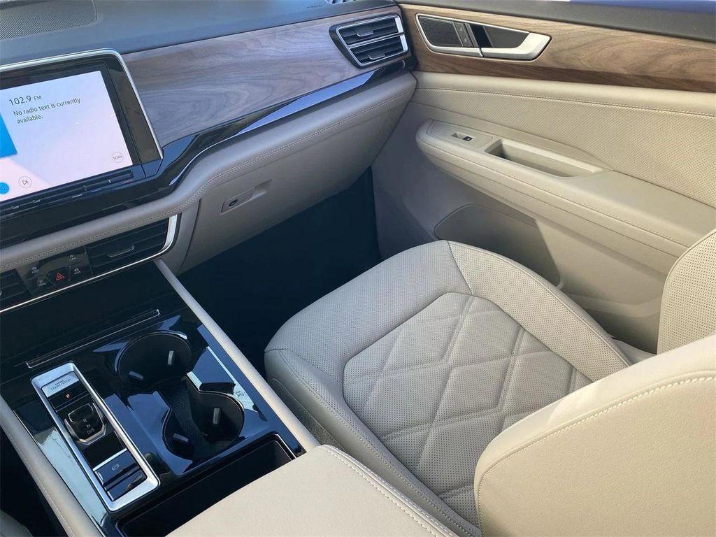 new 2026 Volkswagen Atlas car, priced at $43,504