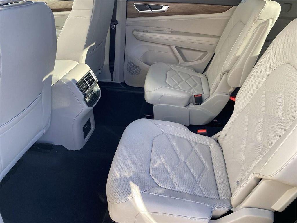 new 2026 Volkswagen Atlas car, priced at $45,468