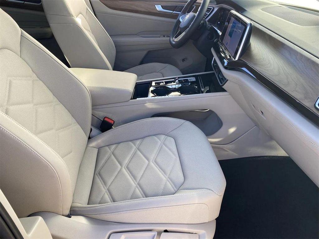 new 2026 Volkswagen Atlas car, priced at $43,504