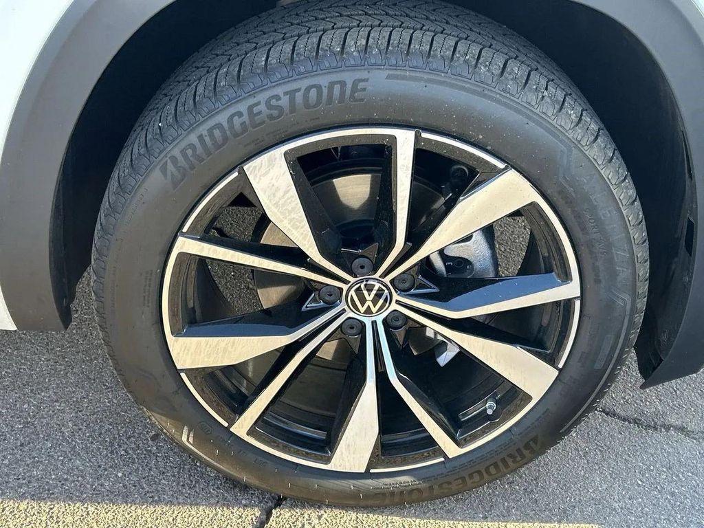 new 2026 Volkswagen Atlas car, priced at $55,503