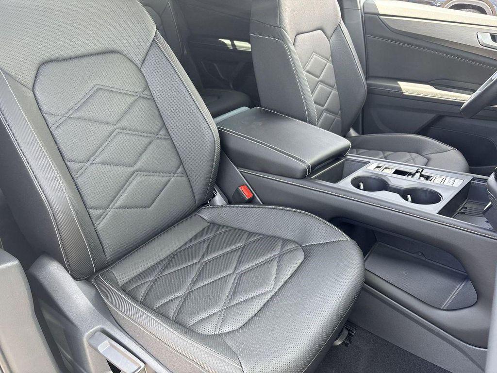 new 2026 Volkswagen Atlas Cross Sport car, priced at $36,692