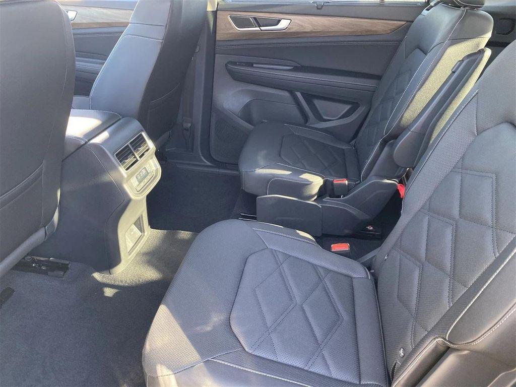 new 2026 Volkswagen Atlas car, priced at $44,185