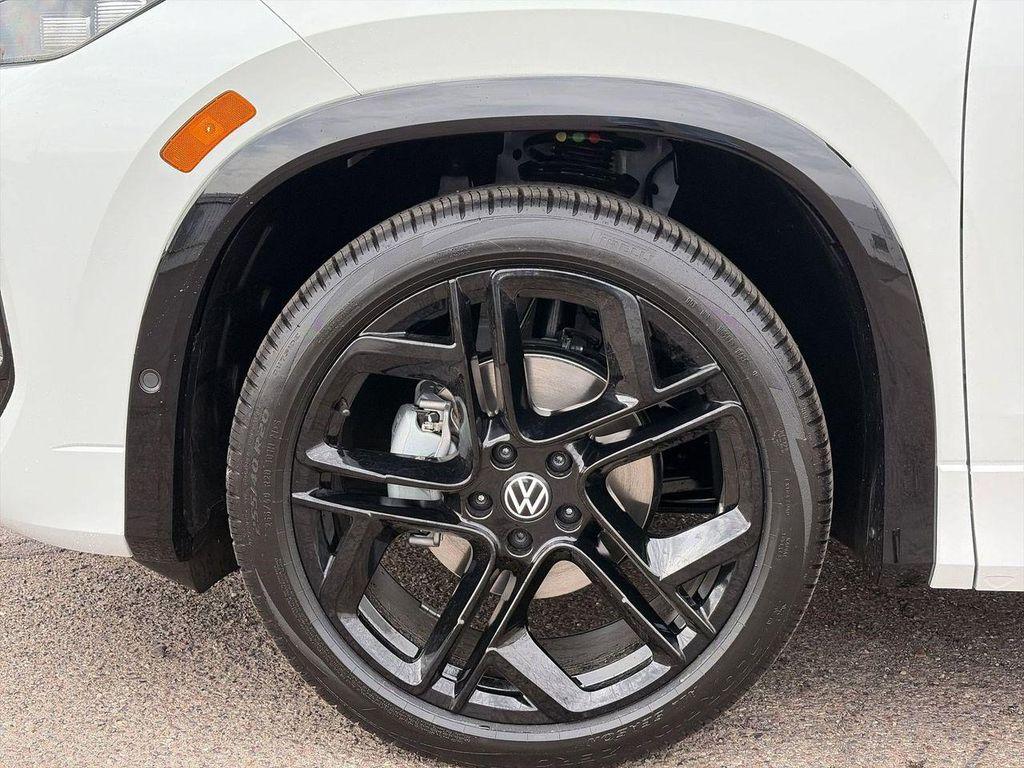 new 2026 Volkswagen Tiguan car, priced at $37,382