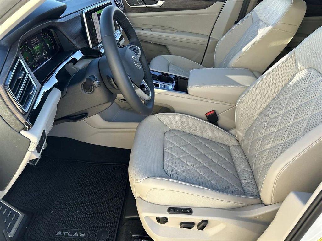 new 2026 Volkswagen Atlas car, priced at $52,722