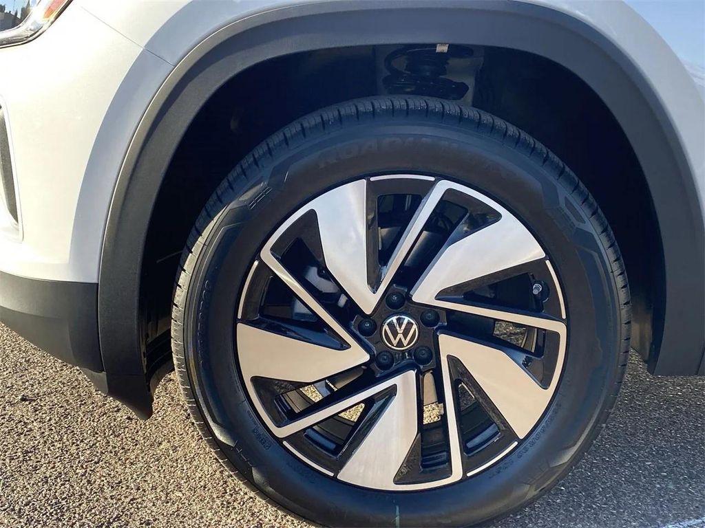 new 2026 Volkswagen Atlas car, priced at $44,252
