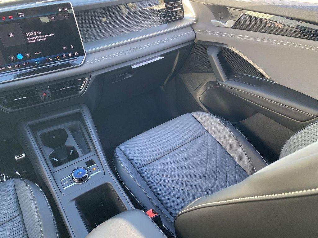 new 2026 Volkswagen Tiguan car, priced at $37,322