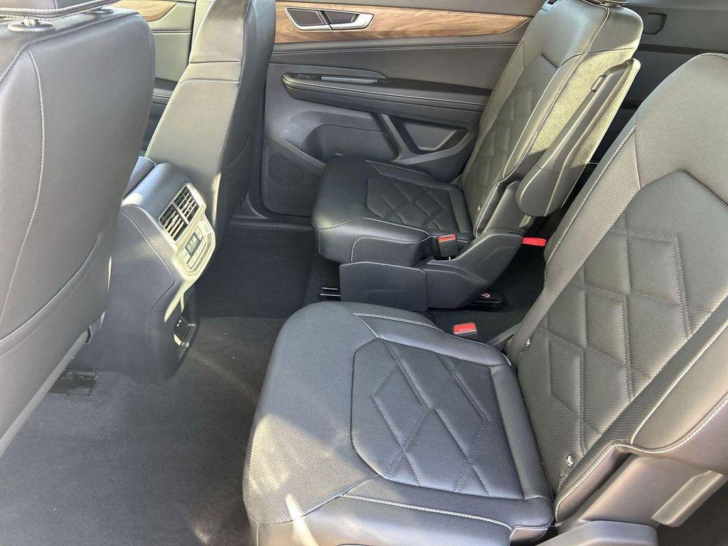 new 2026 Volkswagen Atlas car, priced at $41,302