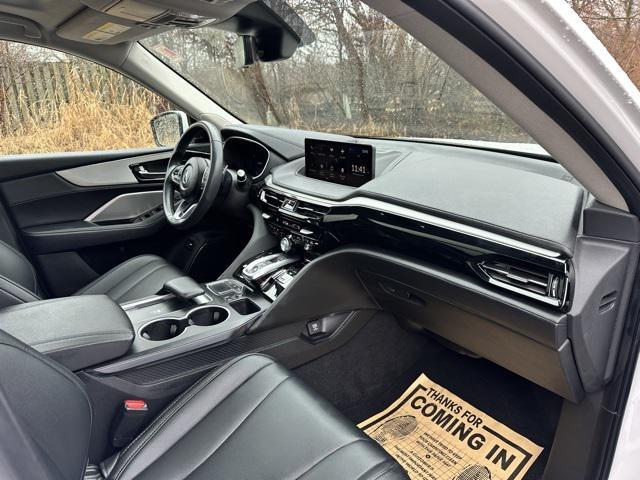 used 2024 Acura MDX car, priced at $39,000