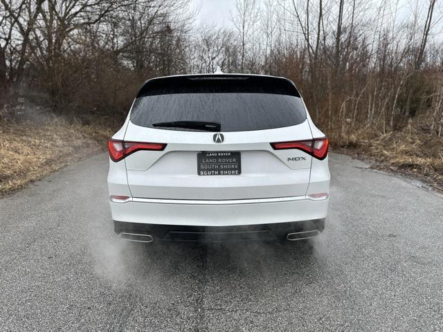 used 2024 Acura MDX car, priced at $39,000