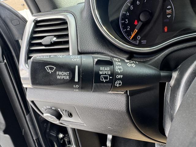 used 2019 Jeep Grand Cherokee car, priced at $22,795