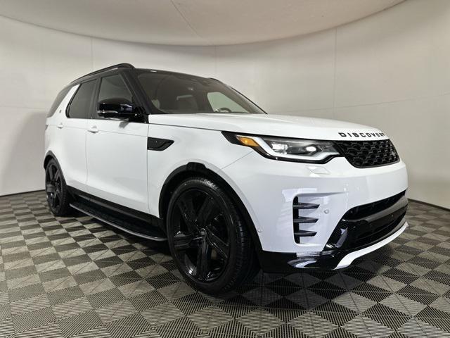 new 2025 Land Rover Discovery car, priced at $72,525