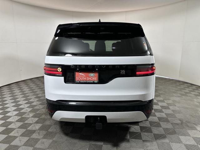 new 2025 Land Rover Discovery car, priced at $72,525