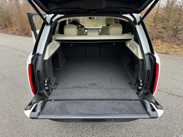 new 2026 Land Rover Range Rover car, priced at $129,464