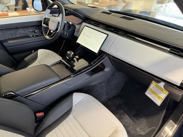 new 2026 Land Rover Range Rover Sport car, priced at $176,685