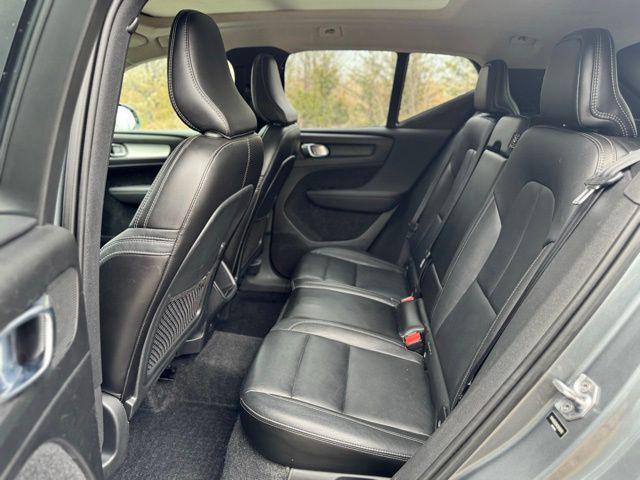 used 2019 Volvo XC40 car, priced at $16,158