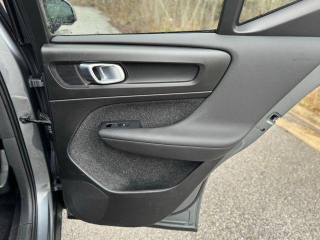 used 2019 Volvo XC40 car, priced at $16,158