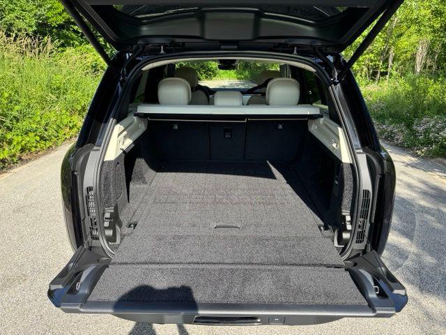 new 2026 Land Rover Range Rover car, priced at $125,984
