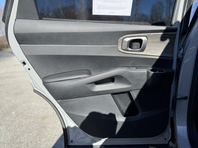 used 2022 Kia Sorento car, priced at $31,233