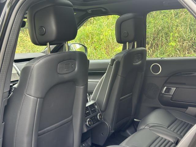 new 2025 Land Rover Discovery car, priced at $57,998