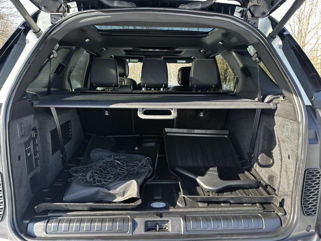 used 2023 Land Rover Discovery car, priced at $40,000