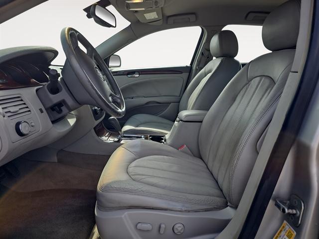 used 2007 Buick Lucerne car, priced at $6,500